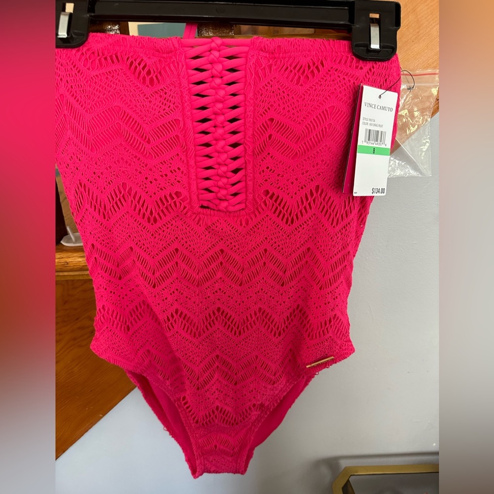 Vince Camuto lace overlay dragon fruit Bandau one piece swimsuit size 8 NWT